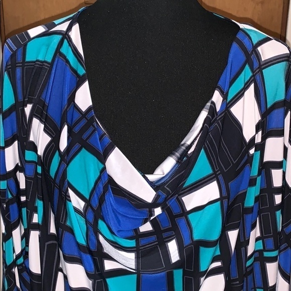Fashion bug 2x geometric print drape neck blouse - Picture 2 of 6
